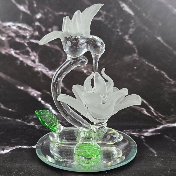 Handblown Glass Hummingbird Figurine With Flower & Leaves on Mirrored Base - Picture 1 of 11
